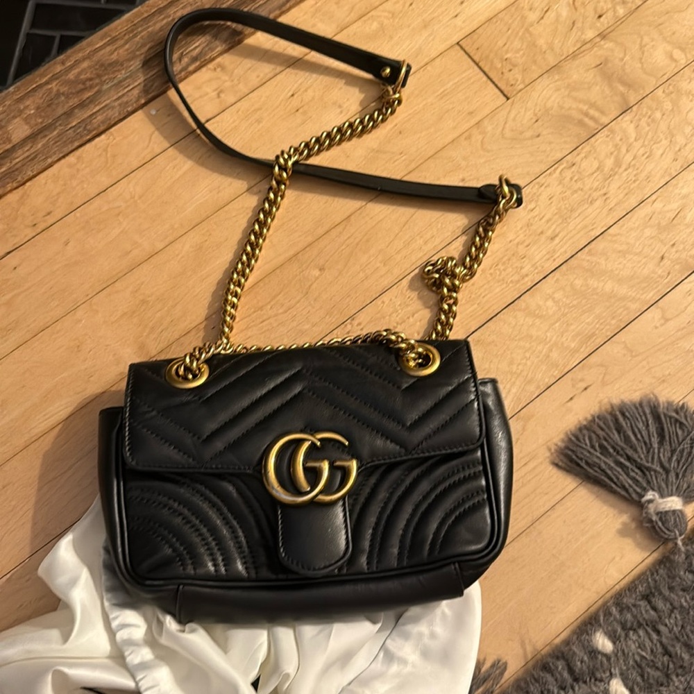 Gucci Black and Gold Shoulder Bag